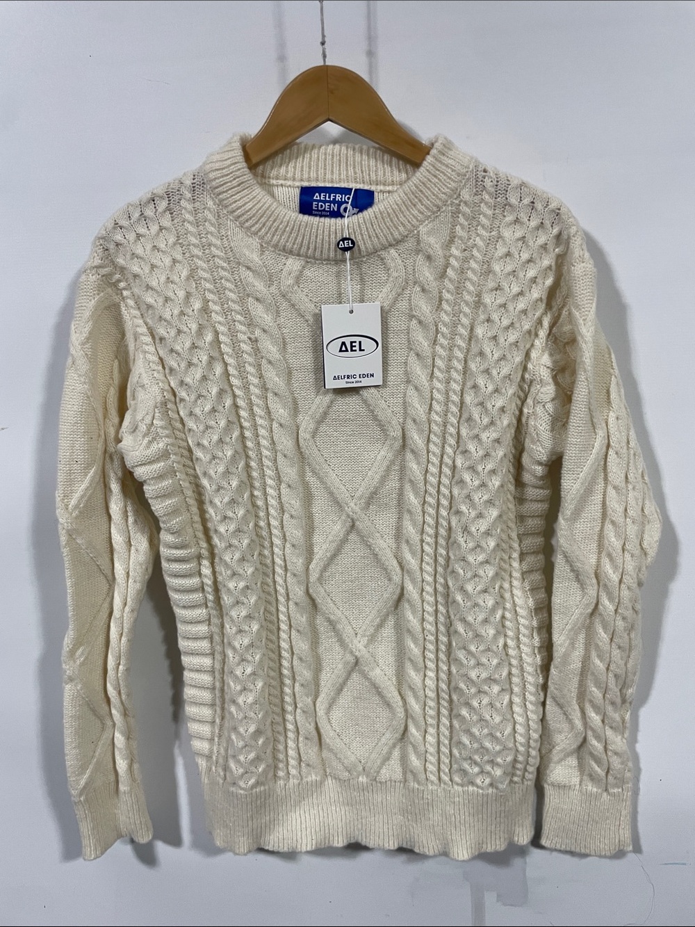 NWT Aelfric Eden Cream Cable Knit Crewneck Sweater